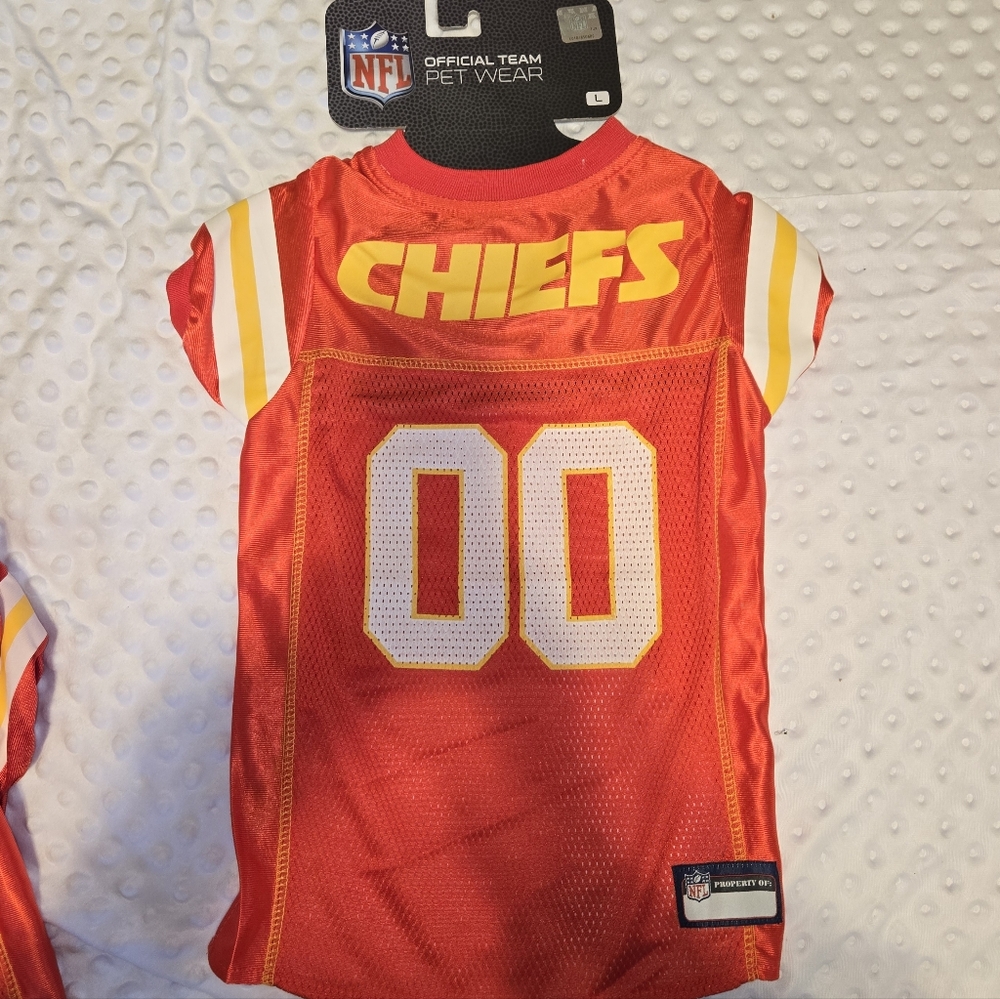 NFL Kansas City Chiefs Red Pet Jersey with White and Yellow Accents Sz L NWT